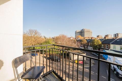 2 bedroom flat for sale, Tierney Lane, London W6