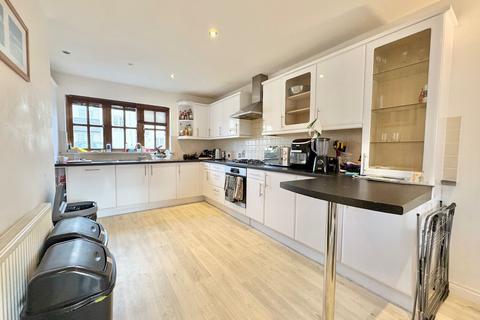 4 bedroom detached house for sale, Goldhawk Road, Monkston Park, MK10