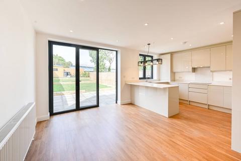undefined, Wightman Road, Harringay, London, N4