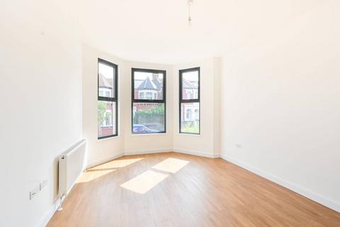 1 bedroom flat to rent, Wightman Road, Harringay, London, N4