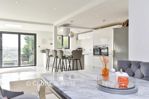 4 bedroom detached bungalow for sale, Deneside, Brighton BN1