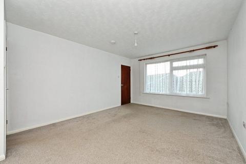 2 bedroom semi-detached bungalow to rent, Goosander Close, King's Lynn PE31