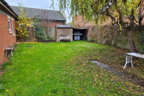 2 bedroom detached bungalow for sale, Walkers Close, Shefford SG17