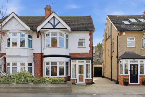 undefined, Woodlands Avenue, Aldersbrook