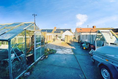 2 bedroom semi-detached bungalow for sale, Tentercroft Avenue, Syston, LE7