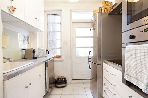 2 bedroom flat to rent, Lancaster Close, London W2
