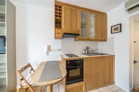 undefined, Gloucester Street, London SW1V