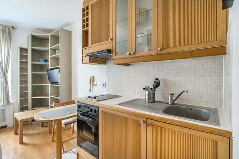 undefined, Gloucester Street, London SW1V