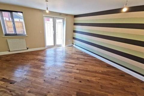 3 bedroom semi-detached house to rent, Campion Way, Somerset TA5