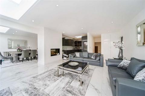 undefined, Riverside, Staines-Upon-Thames TW18