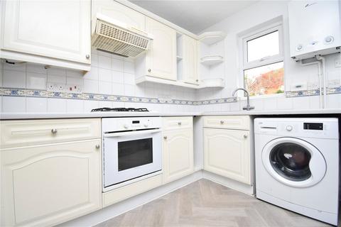 2 bedroom end of terrace house to rent, Browning Road, Fleet GU52