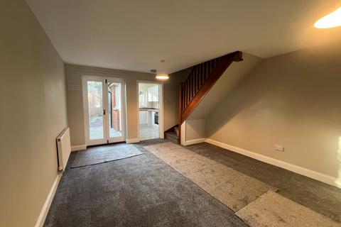 2 bedroom end of terrace house to rent, High Street, Collingtree, NN4 0NE