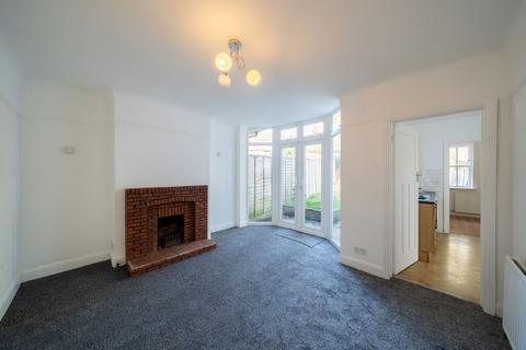 2 bedroom ground floor flat for sale, Tanfield Avenue, London, NW2