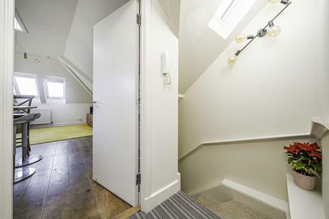 undefined, Flood Lane, Twickenham TW1