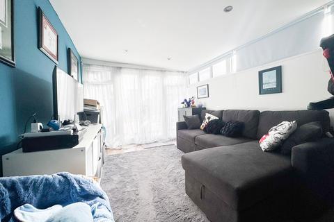 4 bedroom semi-detached house for sale, Manor Road, Benfleet, SS7