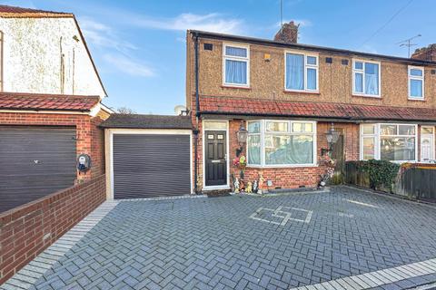 undefined, Houghton Regis, Bedfordshire LU5
