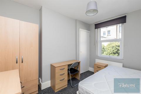 5 bedroom house share to rent, Park Crescent Road, Brighton