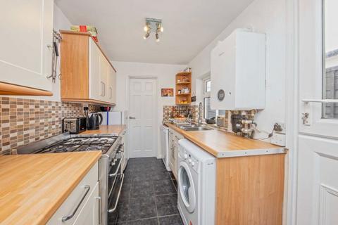 undefined, New Road, Hounslow TW3