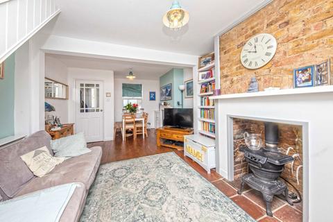 undefined, New Road, Hounslow TW3