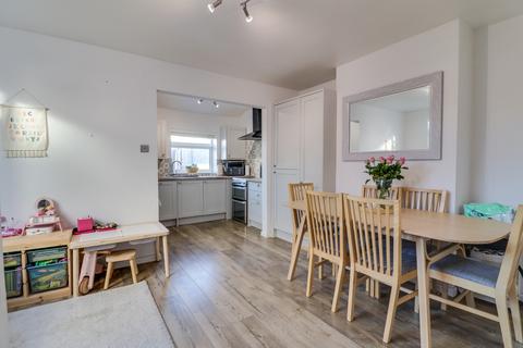 undefined, SHOLING! GORGEOUS KITCHEN! BEAUTIFULLY REFURBISHED!