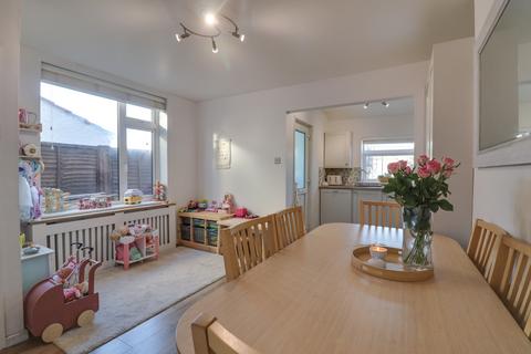 undefined, SHOLING! GORGEOUS KITCHEN! BEAUTIFULLY REFURBISHED!