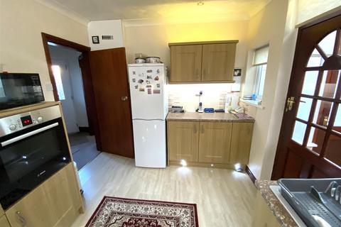 2 bedroom semi-detached house for sale, Linden Grove, Kidderminster