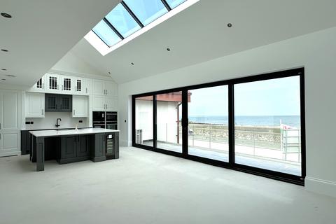 4 bedroom duplex for sale, 179 Marine Drive, Rhos On Sea LL28