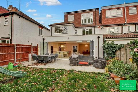 undefined, Elm Gardens, East Finchley