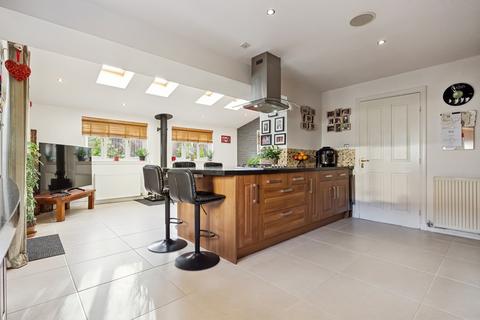 4 bedroom detached house for sale, Tobermory Gardens, Airdrie