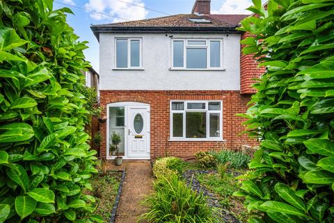 4 bedroom end of terrace house to rent, Sandlands Road, Walton On The Hill