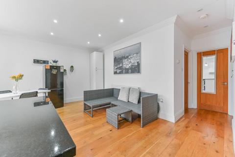 undefined, Brighton Road, South Croydon, CR2