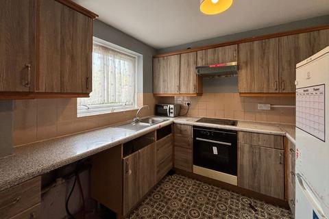 2 bedroom flat for sale, 301 Gurney Close, Barking, Essex, IG11 8LD