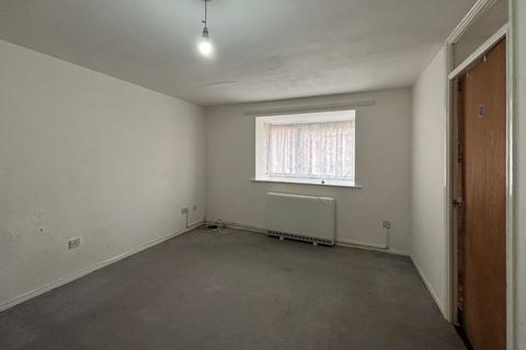 2 bedroom flat for sale, 301 Gurney Close, Barking, Essex, IG11 8LD