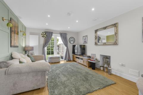 4 bedroom detached house for sale, Braintree Road, Dunmow CM6
