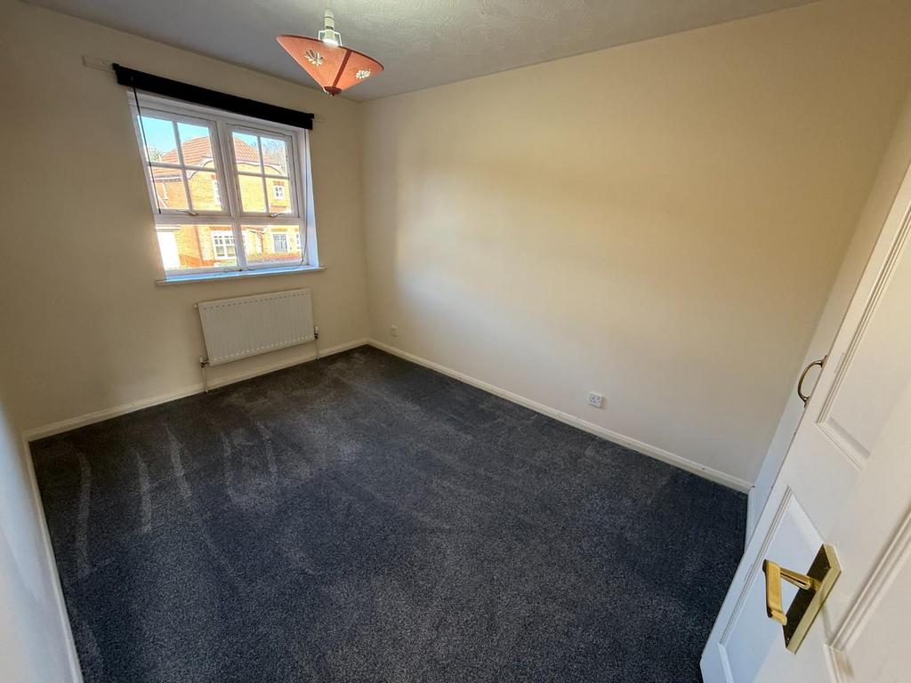 Bedroom 1.JPG