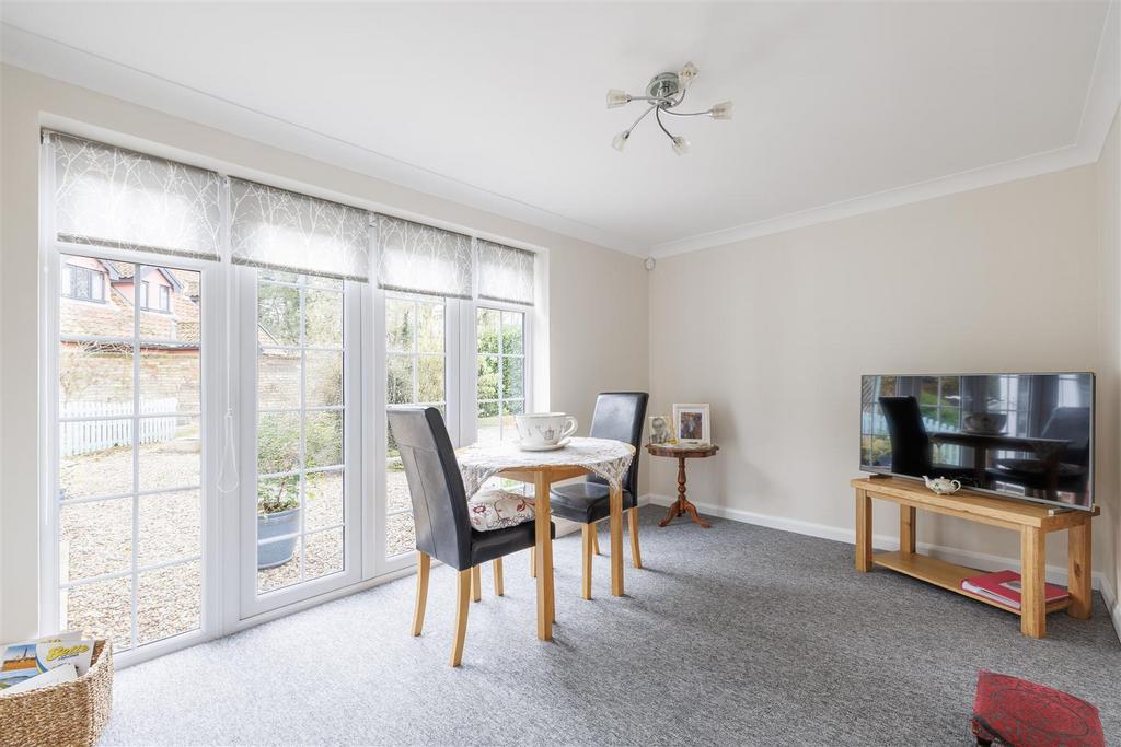 Annexe reception room