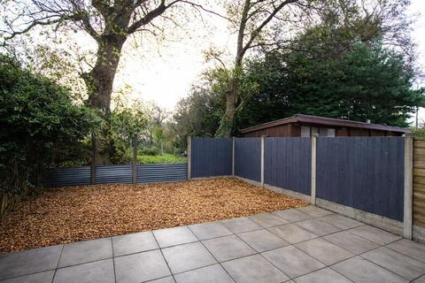 2 bedroom semi-detached house to rent, Meadow Bank, Penwortham, Preston