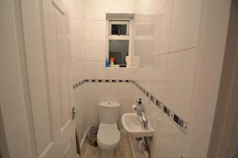 6 bedroom house to rent, Scarsdale Road, Manchester M14