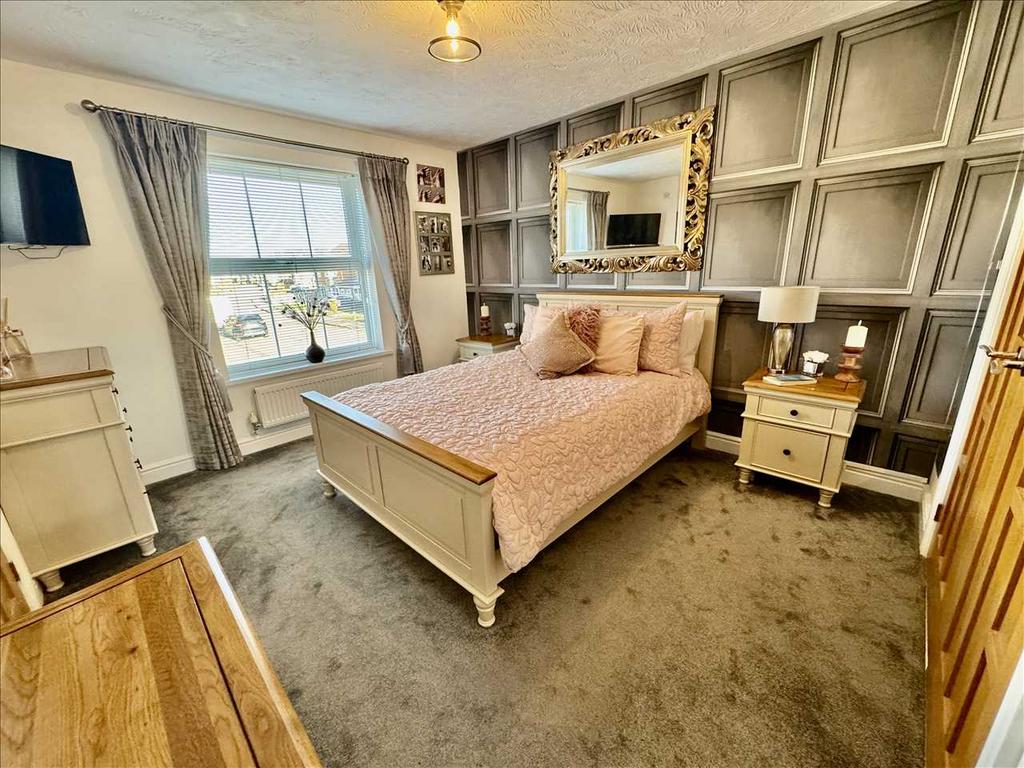 BEDROOM 1 (Front)