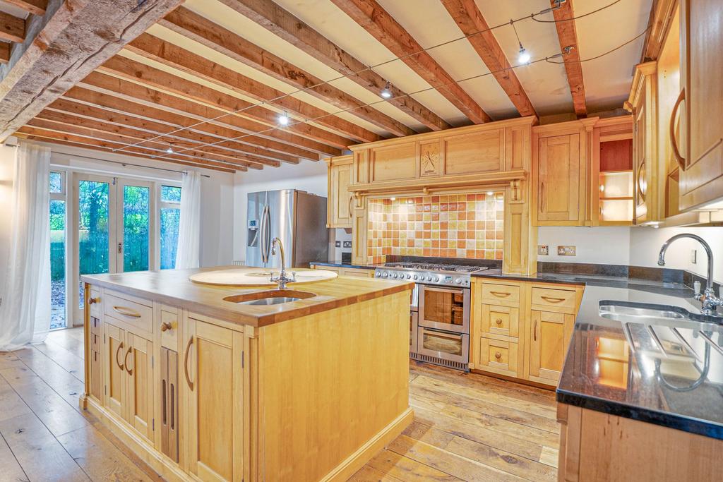 Kitchen/Breakfast Area