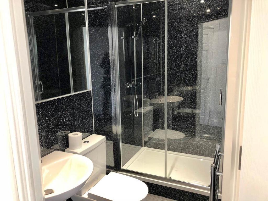 Ensuite 2