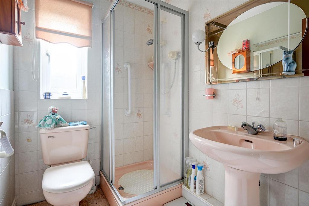 En-suite Shower Room.jpg