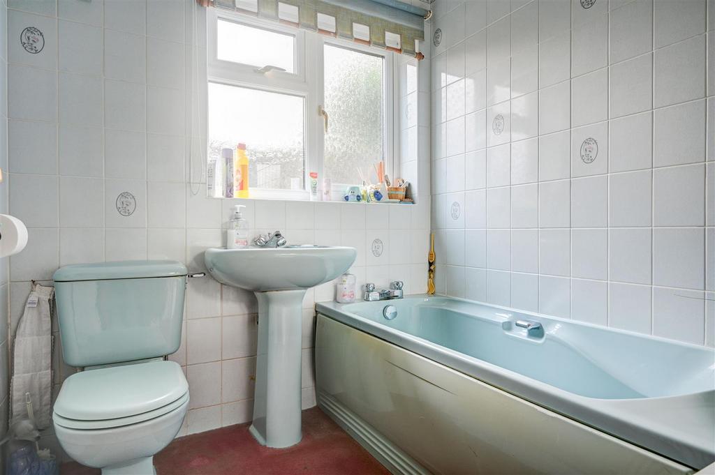 Bathroom.jpg