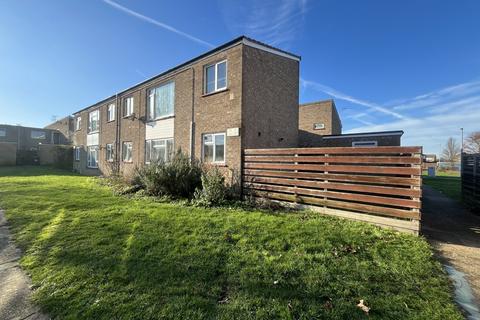 2 bedroom maisonette to rent, Allectus Way, CM8