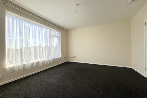 2 bedroom maisonette to rent, Allectus Way, CM8