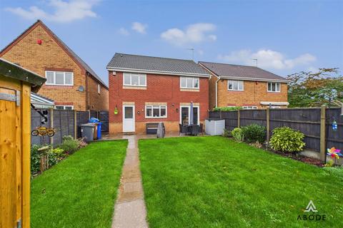4 bedroom detached house for sale, Sandown Close, Burton-On-Trent DE14