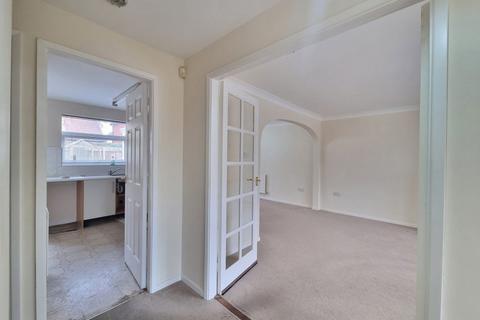 3 bedroom bungalow to rent, James Gavin Way, Leicester