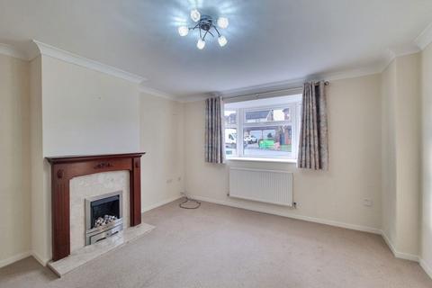 3 bedroom bungalow to rent, James Gavin Way, Leicester