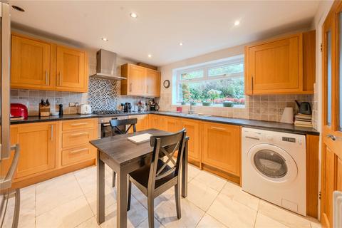 4 bedroom detached house for sale, Mulberry Garth, Leeds, West Yorkshire