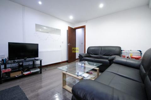 5 bedroom terraced house to rent, Dawlish Road, Birmingham B29